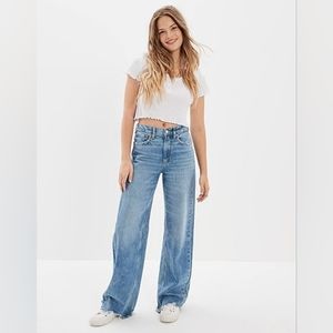 American Eagle Women's Super High-Waisted Baggy Wide-Leg Jean Size 20 Long